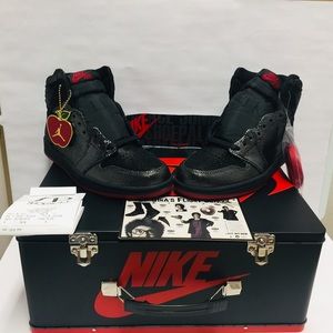 Jordan Retro 1 SP Gina ShoePalace Exclusive US 5.5